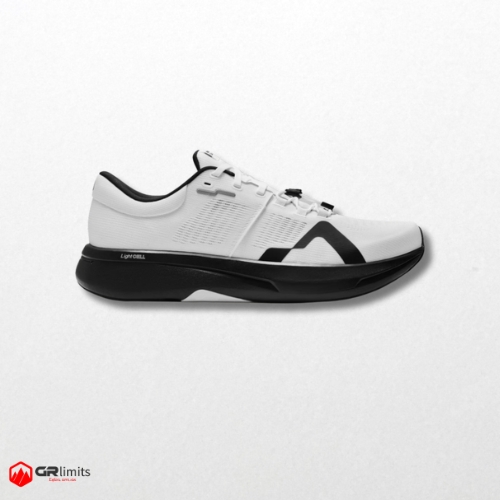 Zapatillas mount to coast r1 blackwhite
